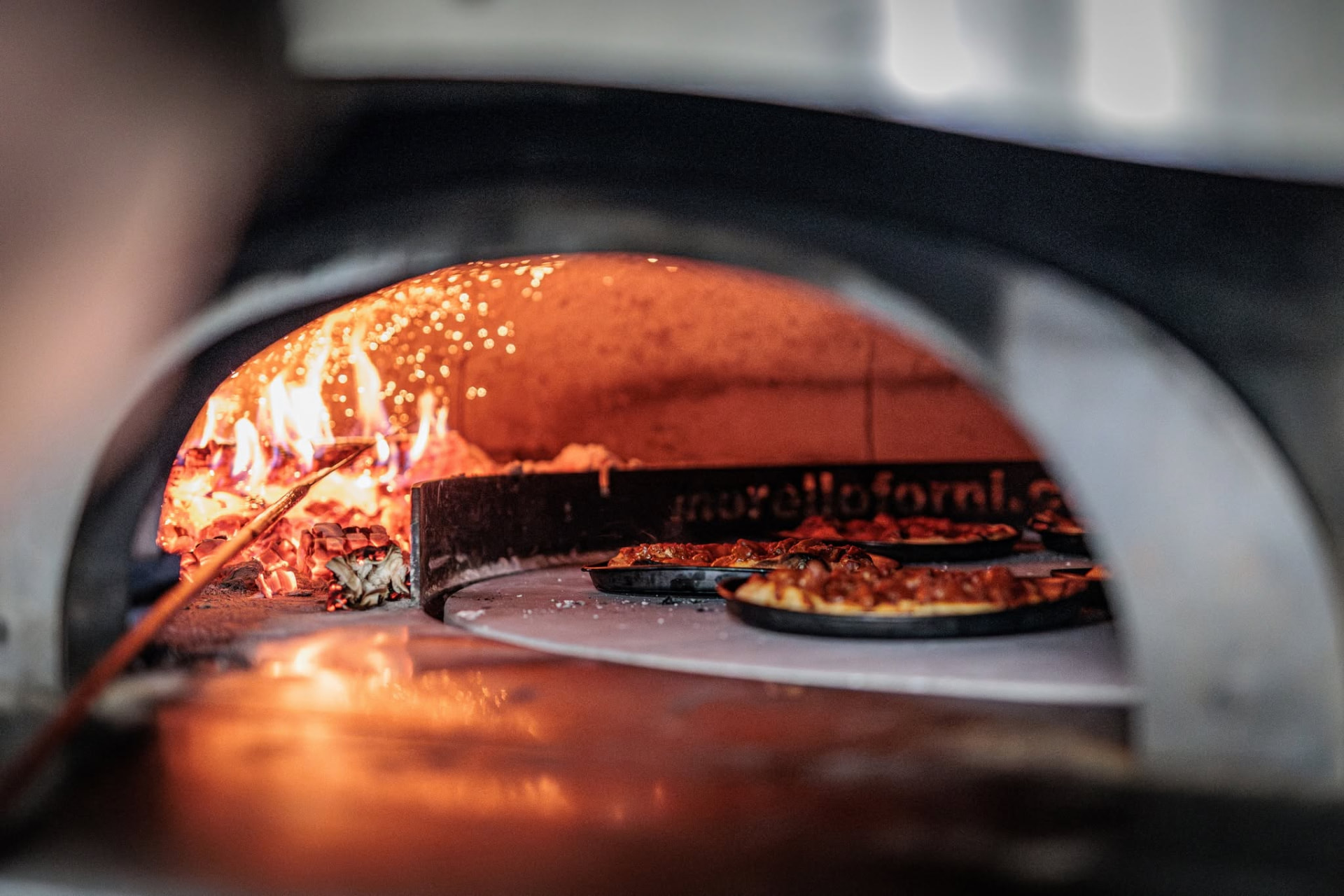 Asinello olasz pizzéria — kemencéből kikerülő kézműves pizza